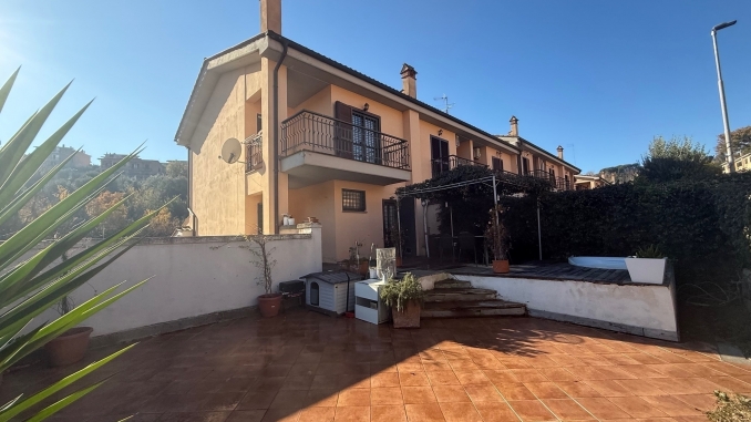 RIANO VILLINO CAPOFILA CON TERRENO € 249.000 - MB CASE
